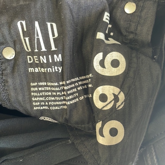 Gap True Skinny Maternity Jeans - Picture 6 of 9